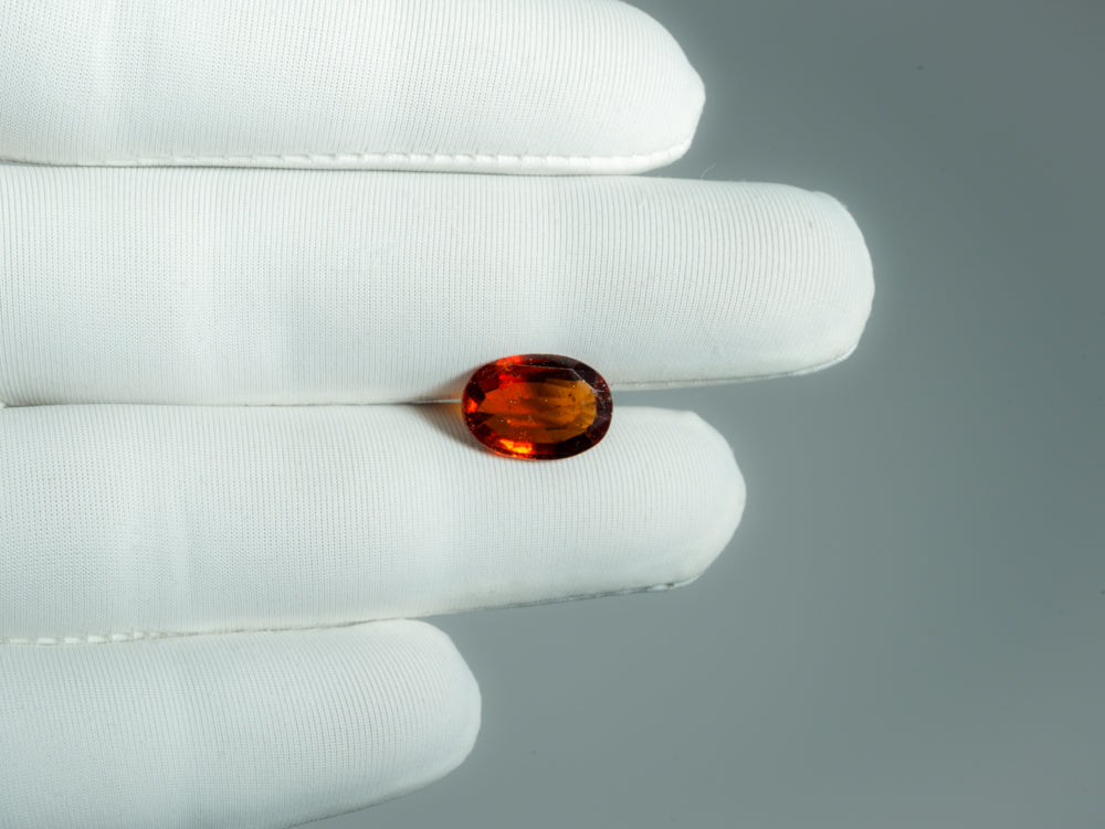 NATURAL HESSONITE-4.28CARAT