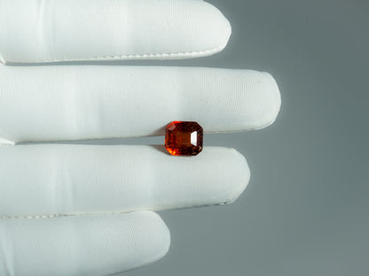 NATURAL HESSONITE-5.47CARAT