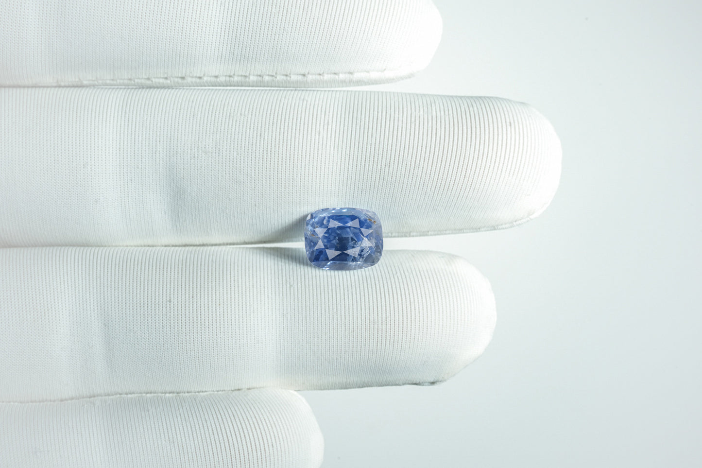 NATURAL BLUE SAPPHIRE-5.00 CARAT