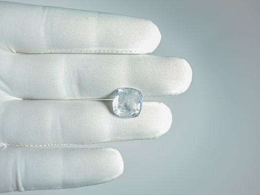 NATURAL WHITE SAPPHIRE-8.97 CARAT