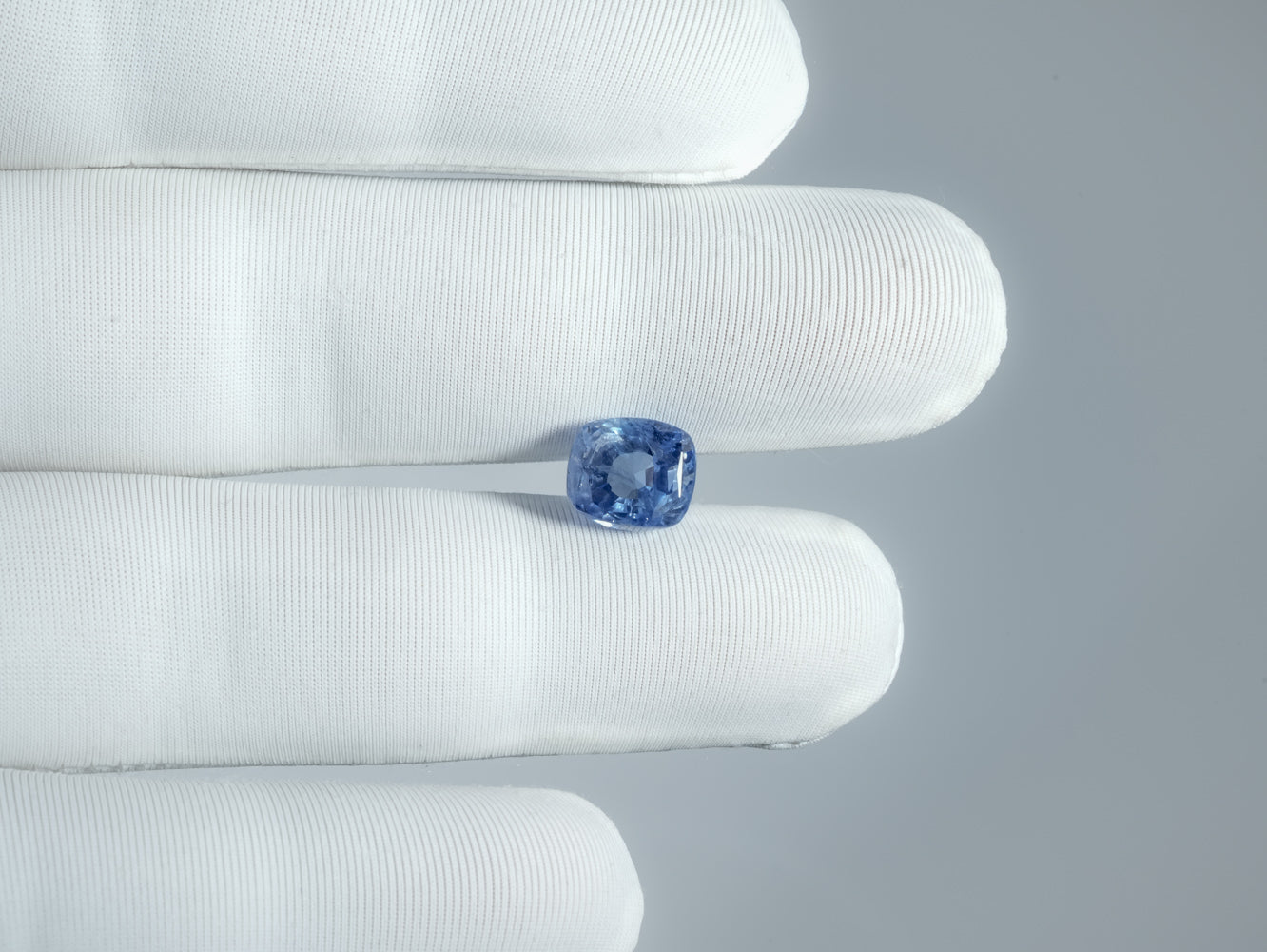 NATURAL BLUE SAPPHIRE-4.78CARAT