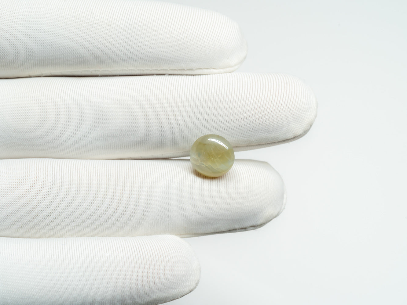 NATURAL CATS EYE-5.88 CARAT