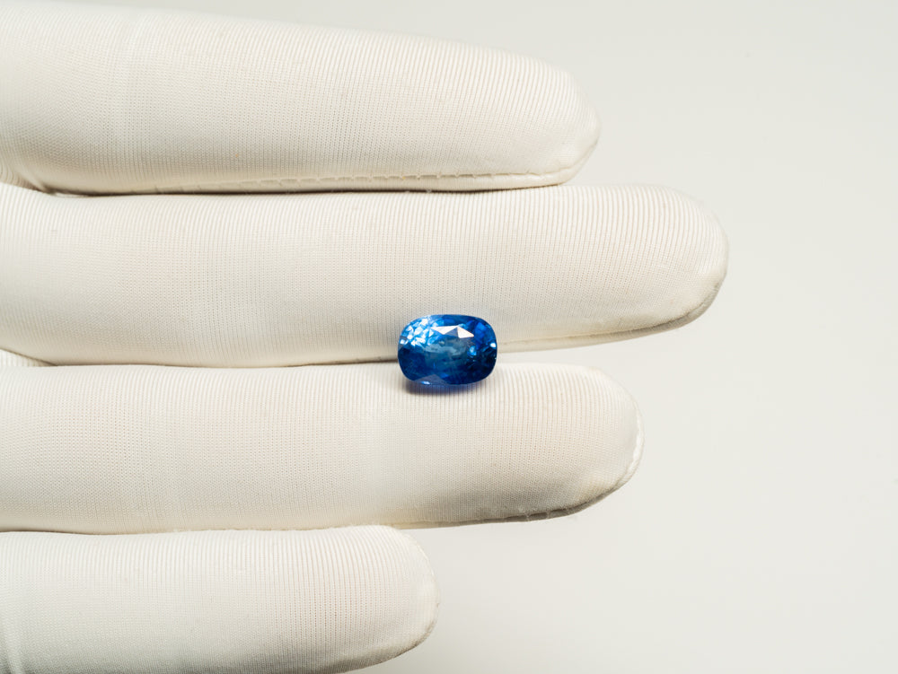 NATURAL BLUE SAPPHIRE-6.00 CARAT