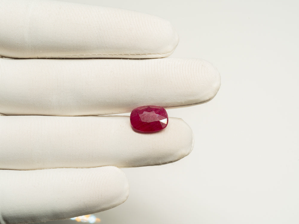 NATURAL RUBY-5.67CARAT