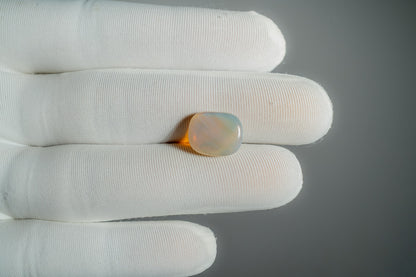 NATURAL OPAL-5.27CARAT