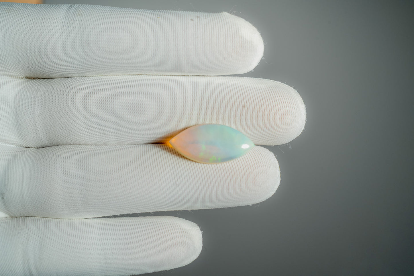 NATURAL OPAL-6.89CARAT