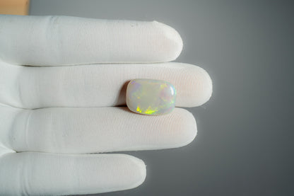 NATURAL OPAL-12.45CARAT