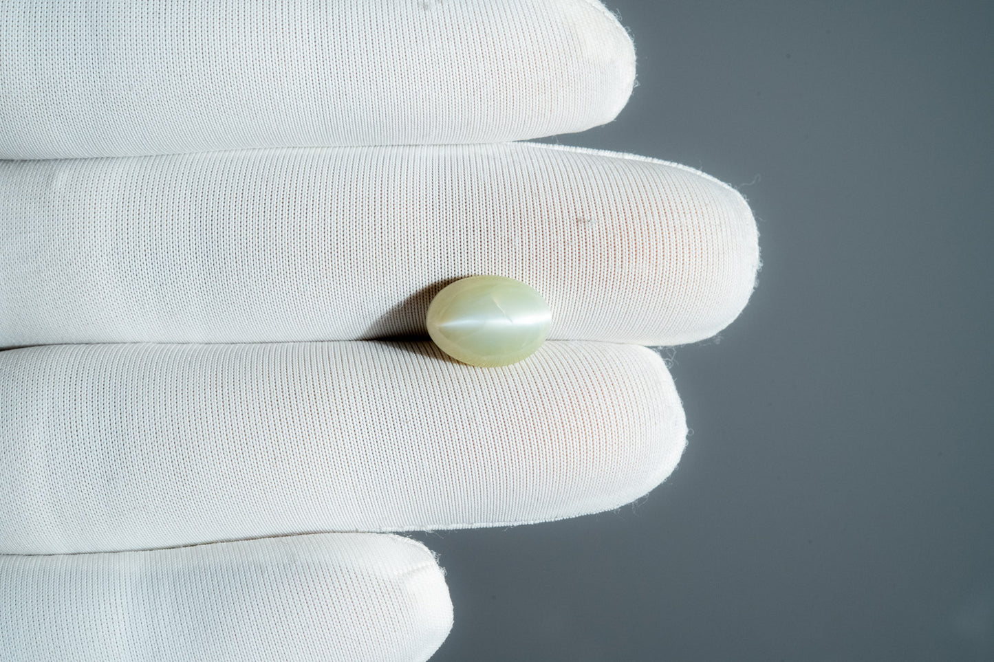 NATURAL CATS EYE-4.86CARAT