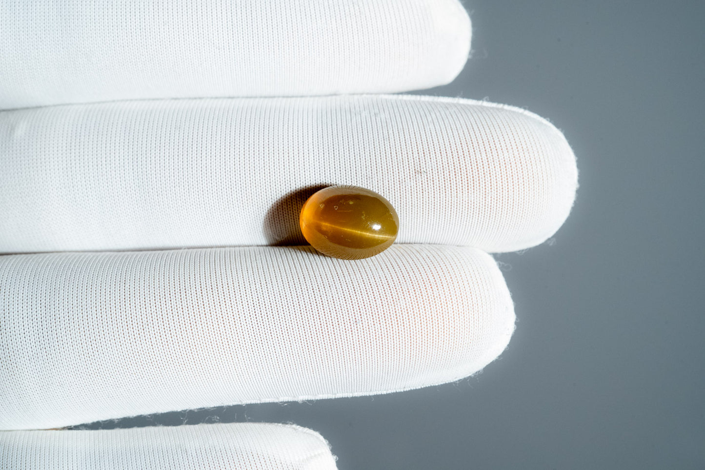 NATURAL CATS EYE-5.57CARAT