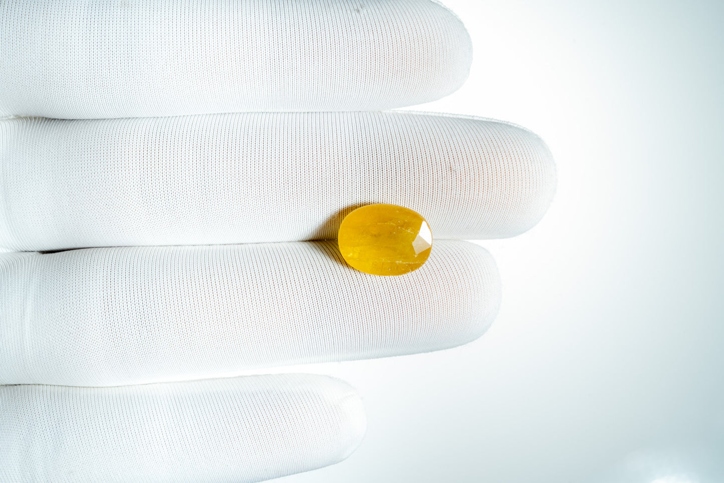 YELLOW SAPPHIRE (THAILAND)-7.74CARAT