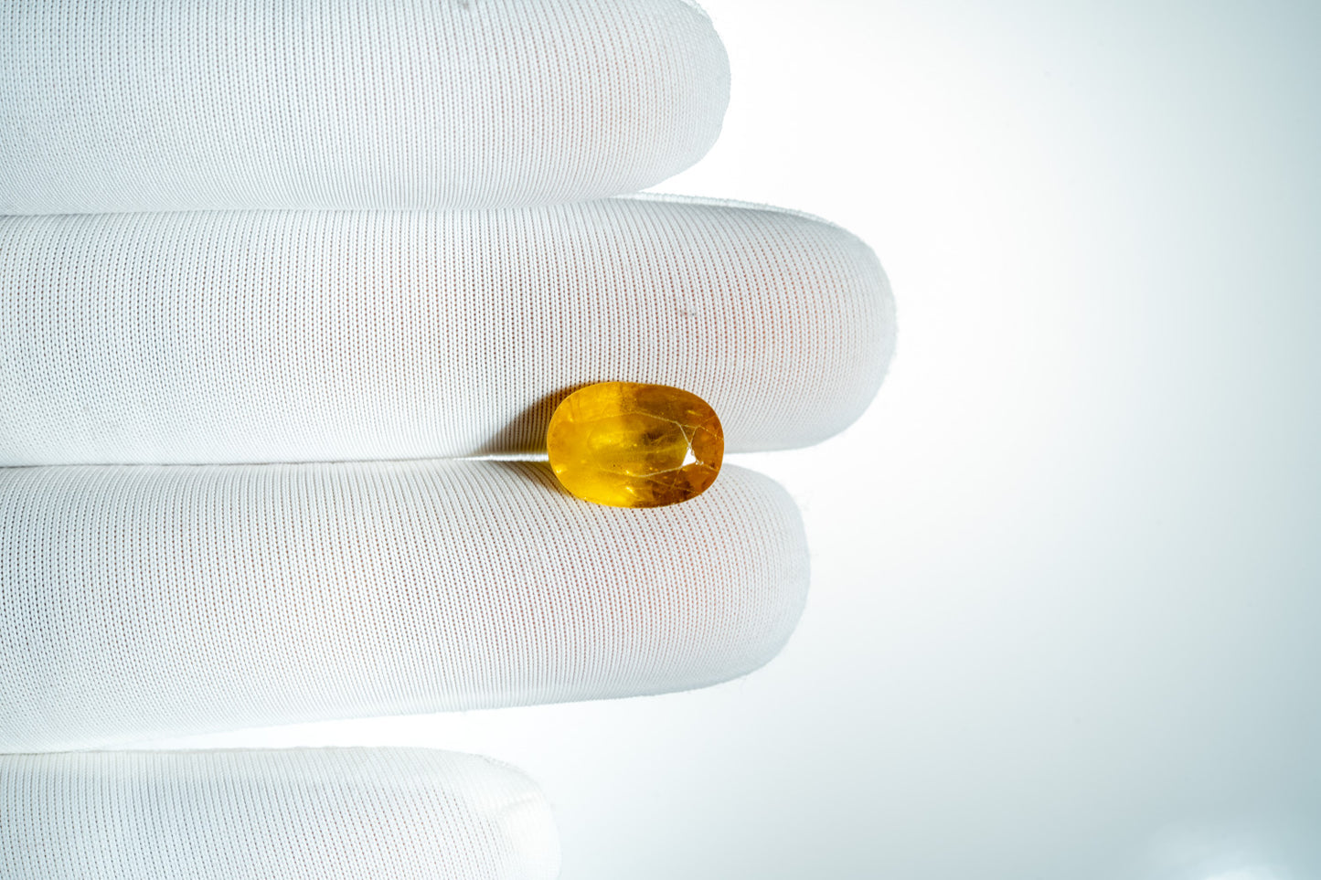 YELLOW SAPPHIRE (THAILAND)-5.34CARAT