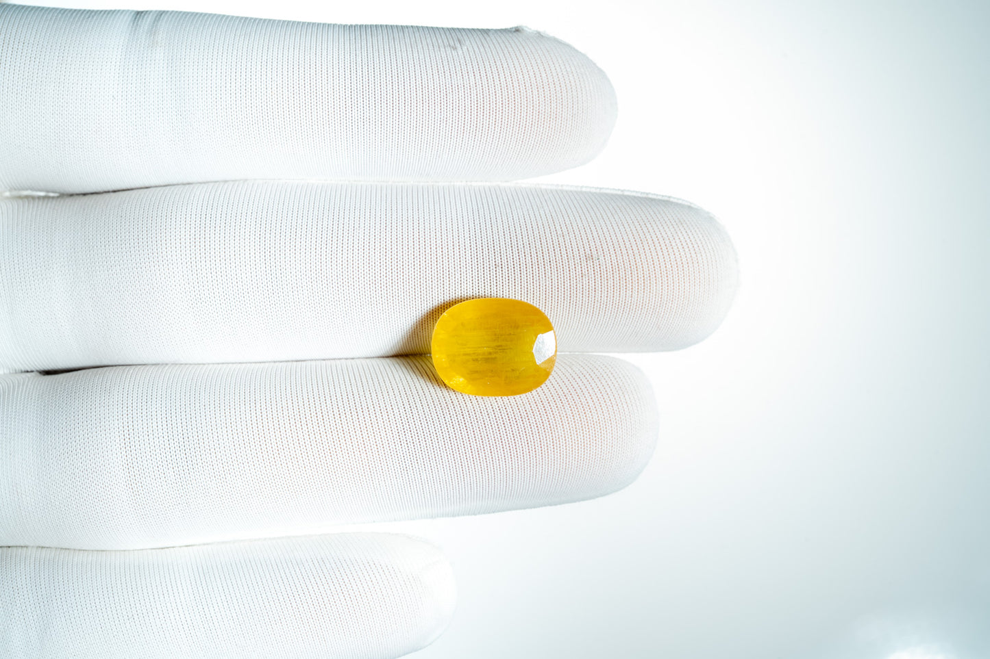 YELLOW SAPPHIRE (THAILAND)-7.57CARAT