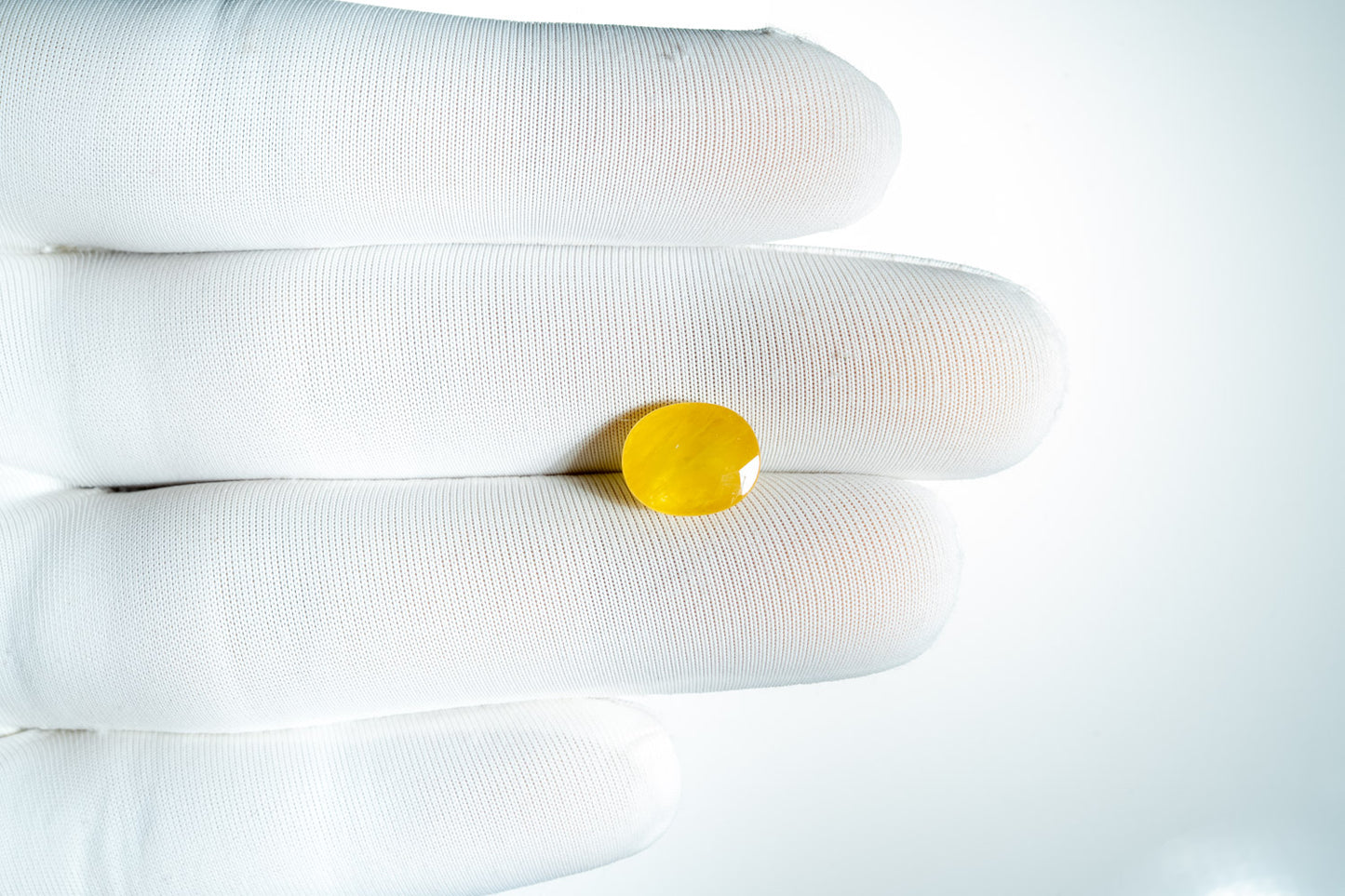 YELLOW SAPPHIRE (THAILAND)-5.18CARAT