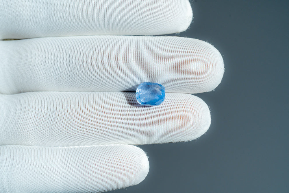 NATURAL BLUE SAPPHIRE-3.85CARAT