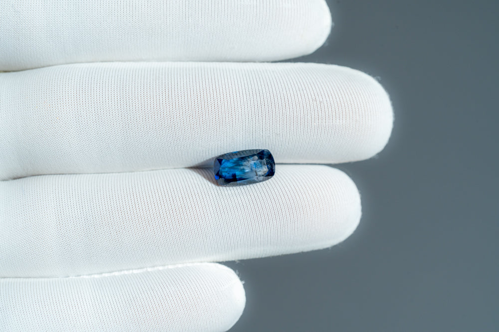 NATURAL BLUE SAPPHIRE-3.62CARAT