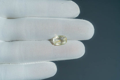 NATURAL YELLOW SAPPHIRE-4.58CARAT