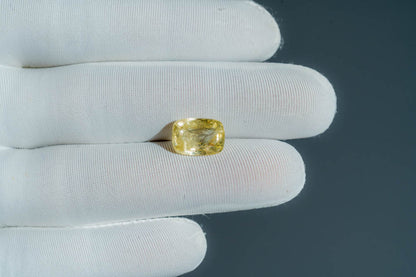 NATURAL YELLOW SAPPHIRE-6.37CARAT