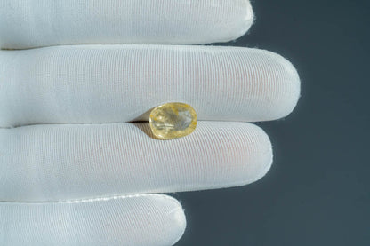 NATURAL YELLOW SAPPHIRE-4.65CARAT