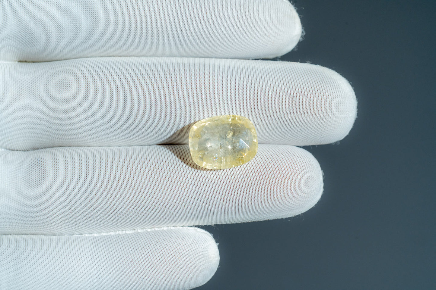 NATURAL YELLOW SAPPHIRE-10.25CARAT