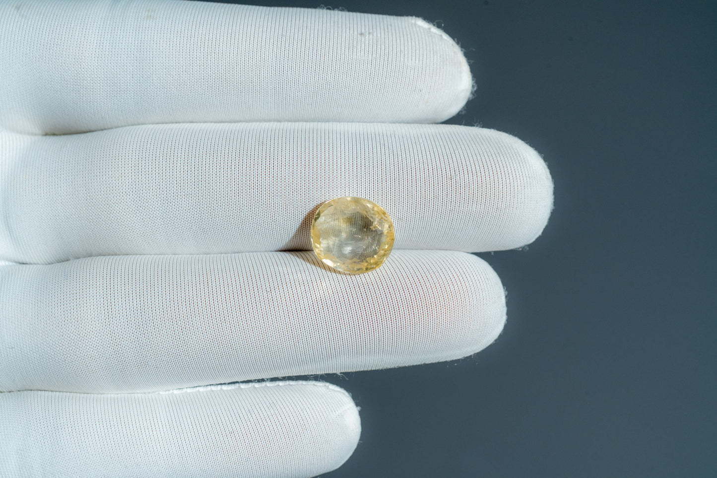 NATURAL YELLOW SAPPHIRE-6.58CARAT