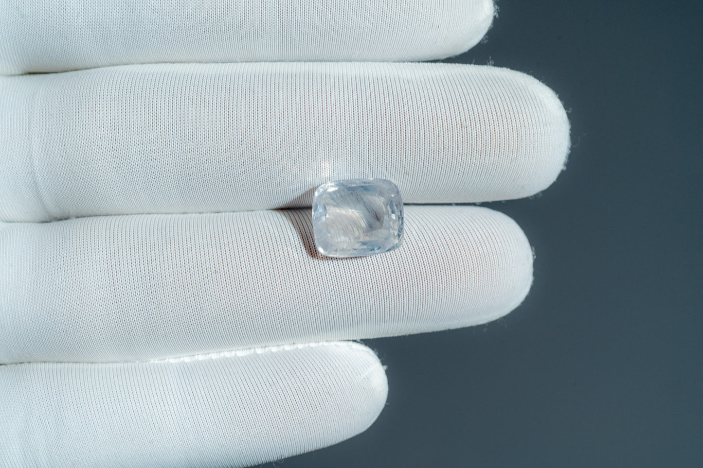 NATURAL WHITE SAPPHIRE-8.09CARAT