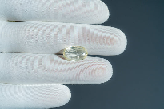 NATURAL YELLOW SAPPHIRE-6.64CARAT