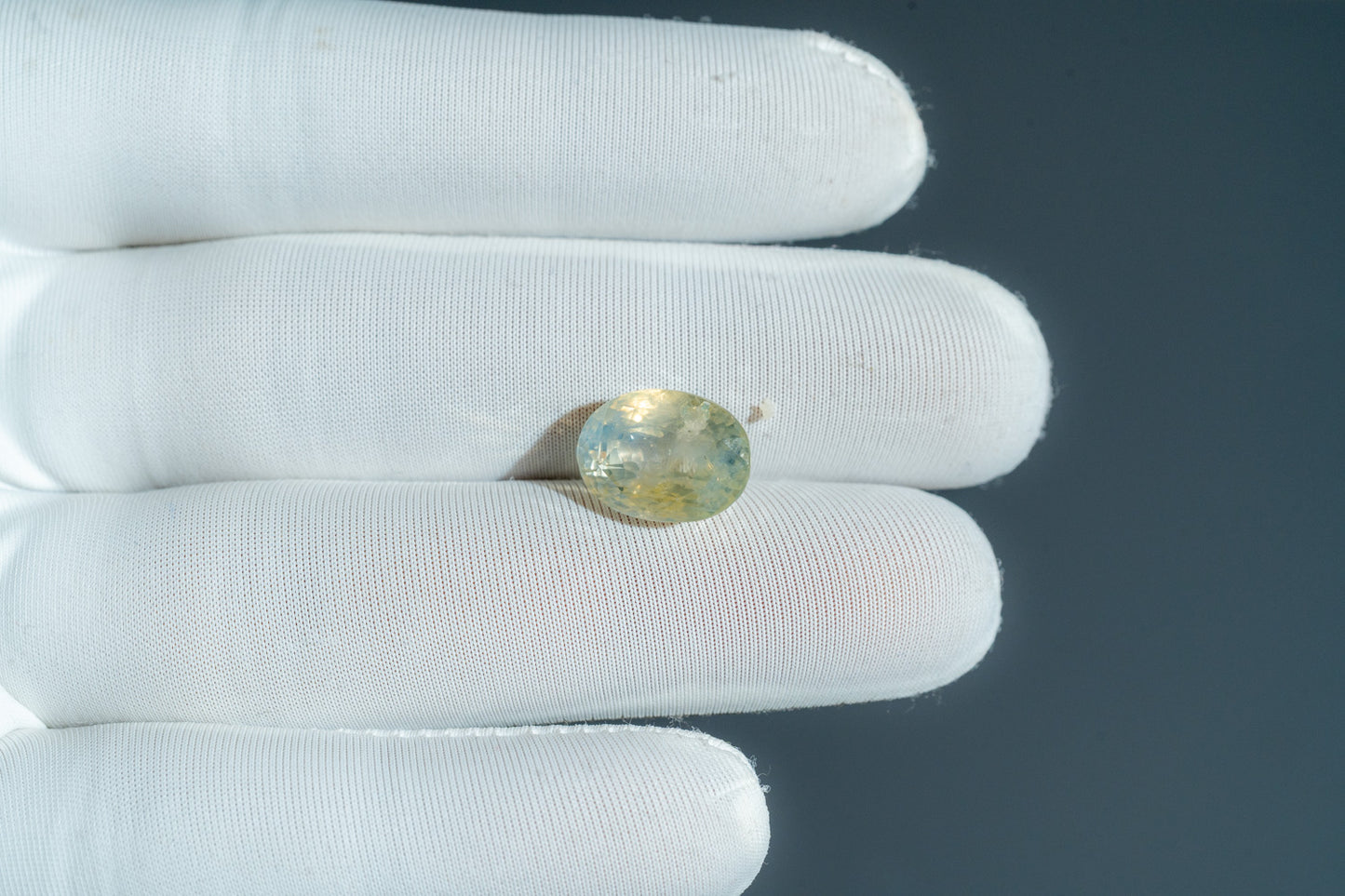 NATURAL YELLOW SAPPHIRE-10.12CARAT