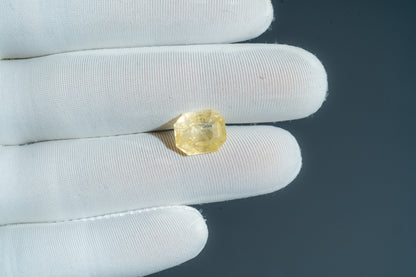 NATURAL YELLOW SAPPHIRE-7.44CARAT