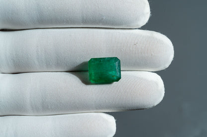 NATURAL EMERALD-7.40CARAT