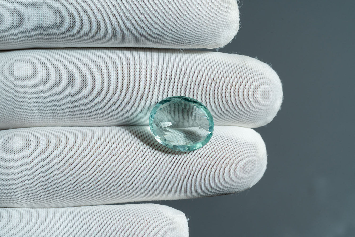 NATURALEMERALD- 7.49CARAT