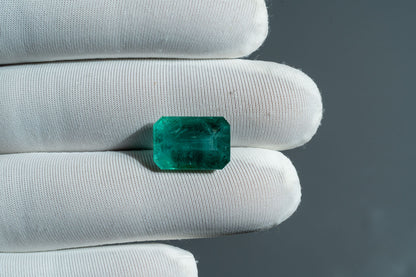 NATURAL EMERALD-7.66CARAT