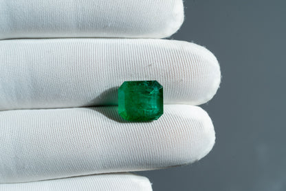 NATURAL EMERALD-5.86CARAT