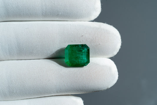 NATURAL EMERALD-5.86 CARAT