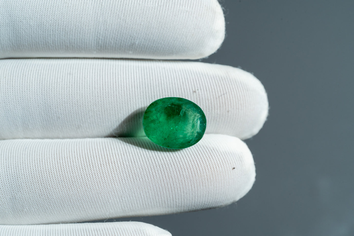 NATURAL EMERALD-6.83CARAT