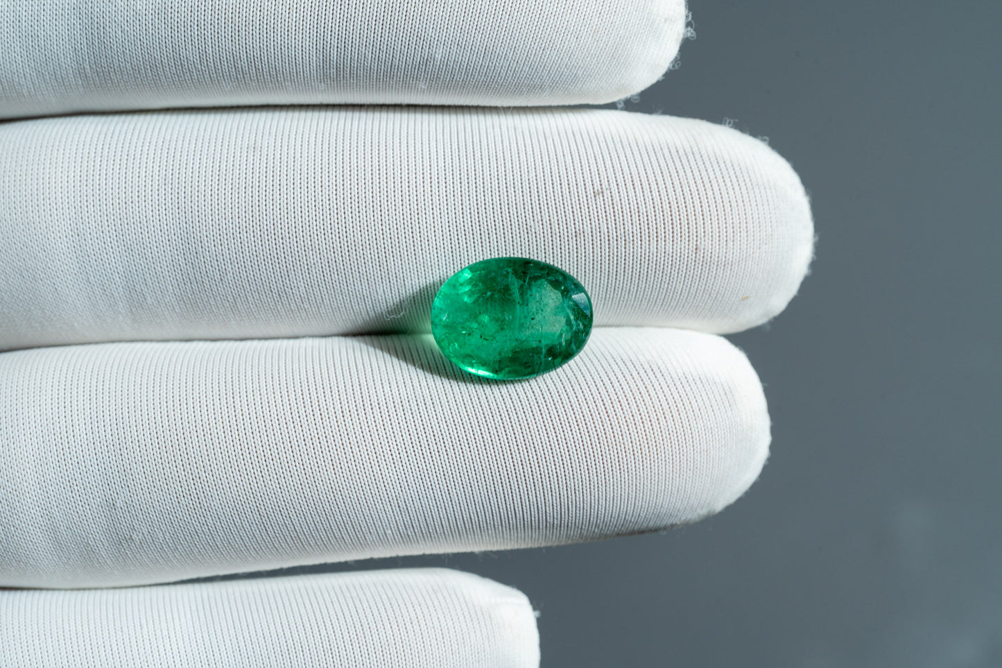 NATURAL EMERALD-4.08CARAT