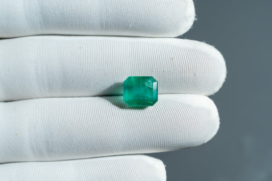 NATURAL EMERALD-4.94 CARAT