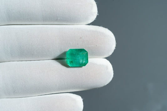NATURAL EMERALD-4.35 CARAT