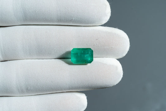 NATURAL EMERALD-5.56 CARAT