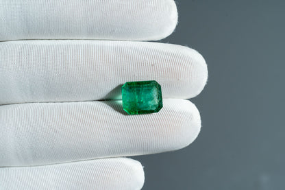 NATURAL EMERALD-5.04CARAT