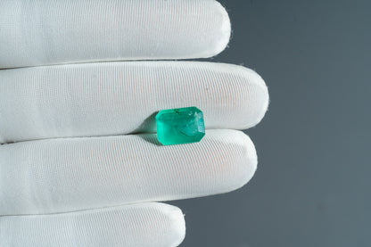 NATURAL EMERALD-4.89CARAT