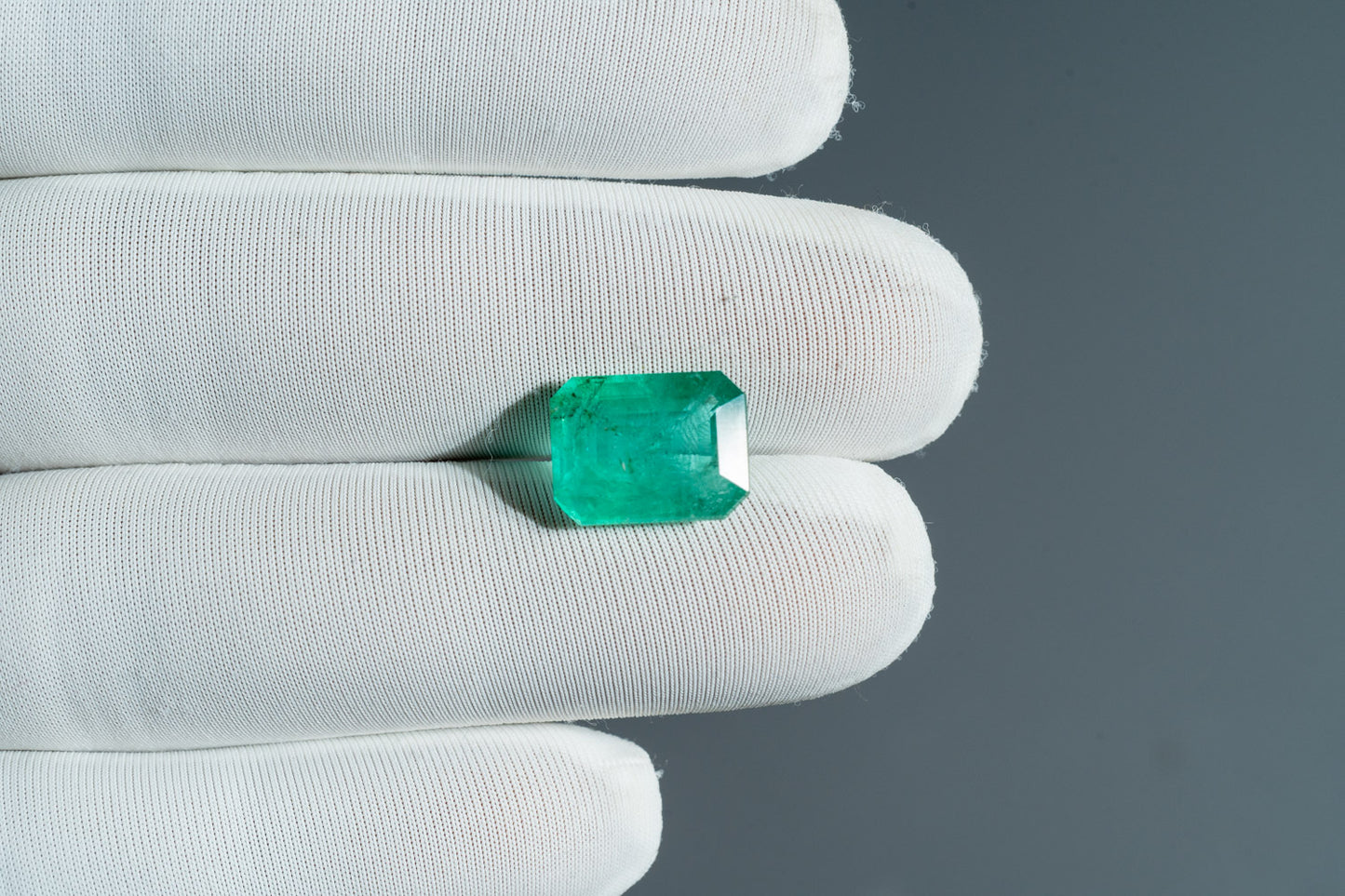 NATURAL EMERALD-5.52CARAT