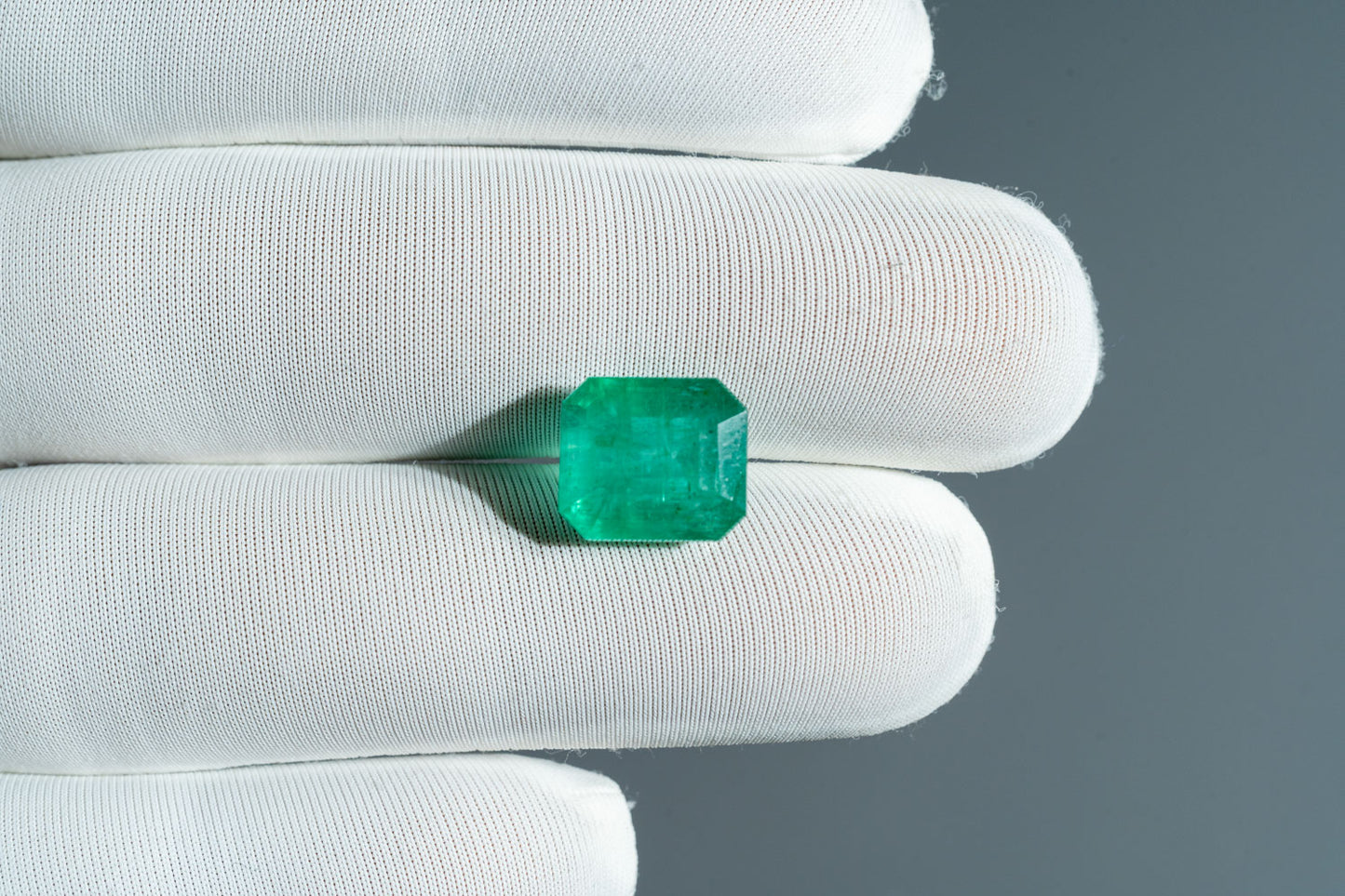 NATURAL EMERALD-6.03CARAT