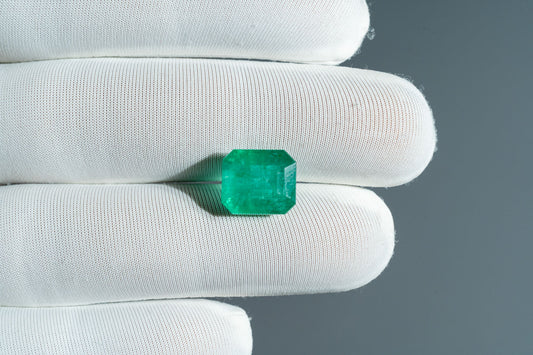 NATURAL EMERALD-6.03 CARAT