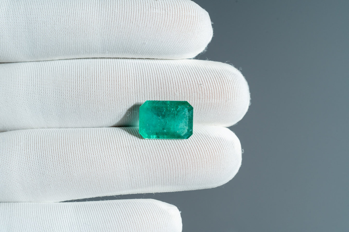 NATURAL EMERALD-5.91CARAT