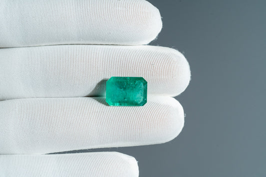 NATURAL EMERALD-5.91 CARAT