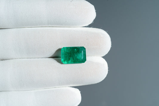 NATURAL EMERALD-7.58CARAT