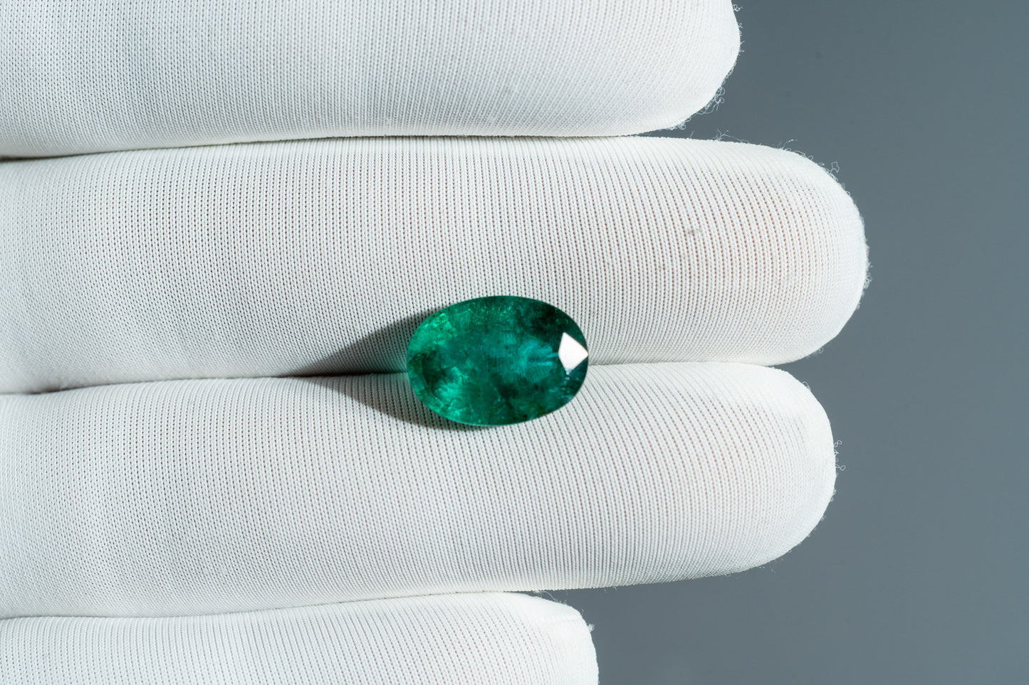 NATURAL EMERALD-6.08CARAT