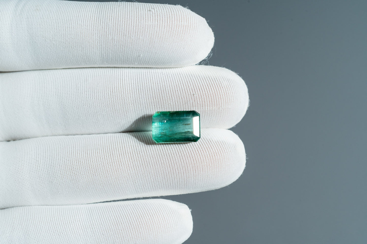 NATURAL EMERALD-5.99CARAT