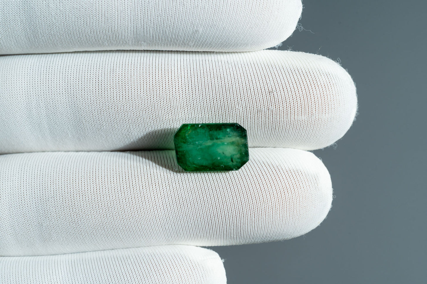 NATURAL EMERALD-5.64CARAT