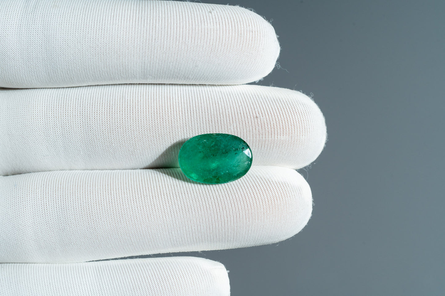 NATURAL EMERALD-6.05CARAT